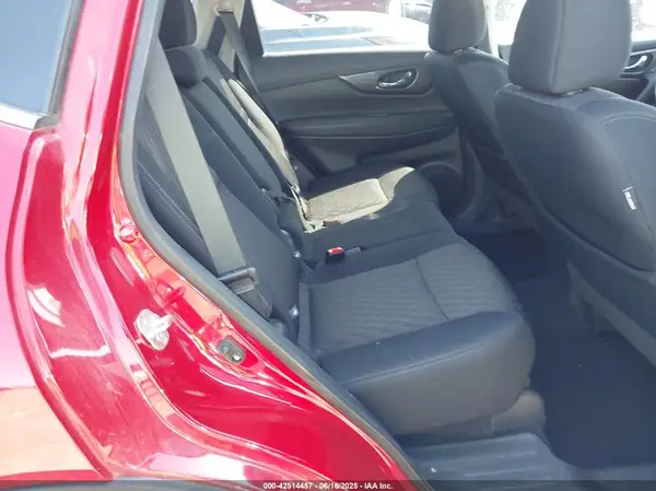 5N1AT2MTXHC860604 2017 NISSAN ROGUE - Image 8