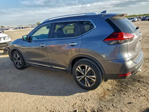 5N1AT2MTXHC868024 2017 NISSAN ROGUE - Image 2