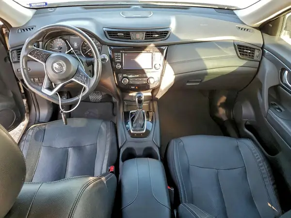 5N1AT2MTXHC868024 2017 NISSAN ROGUE - Image 8