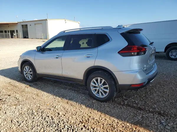 5N1AT2MTXHC872025 2017 NISSAN ROGUE - Image 2