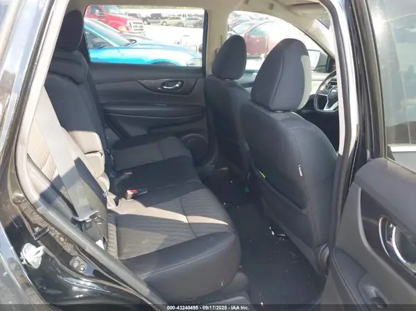 5N1AT2MTXHC875698 2017 NISSAN ROGUE - Image 8