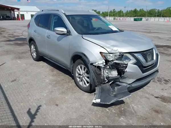 5N1AT2MTXHC880965 2017 NISSAN ROGUE - Image 1