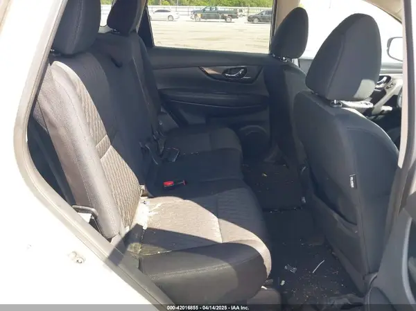 5N1AT2MTXHC880965 2017 NISSAN ROGUE - Image 8