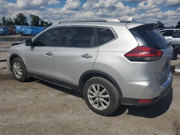 5N1AT2MTXHC881677 2017 NISSAN ROGUE - Image 2