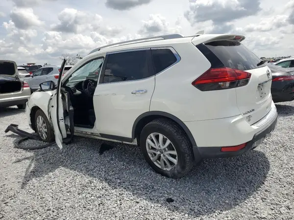 5N1AT2MTXHC883879 2017 NISSAN ROGUE - Image 2