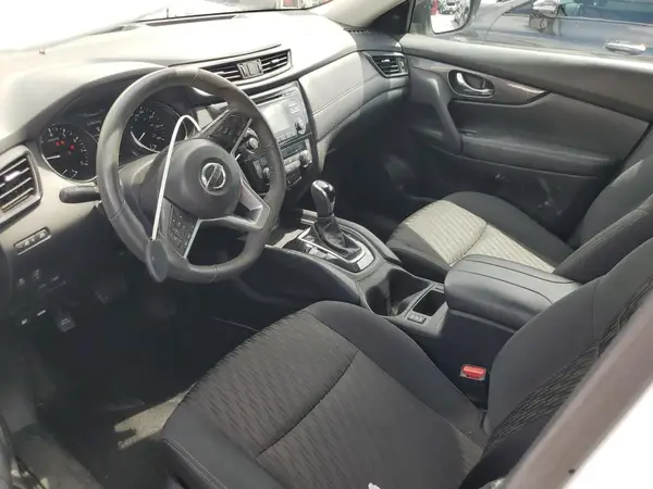 5N1AT2MTXHC883879 2017 NISSAN ROGUE - Image 8