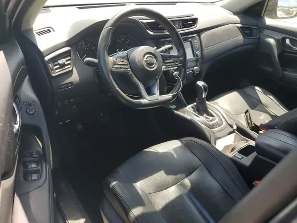 5N1AT2MTXHC884742 2017 NISSAN ROGUE - Image 8