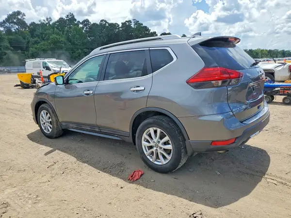 5N1AT2MTXHC888192 2017 NISSAN ROGUE - Image 2