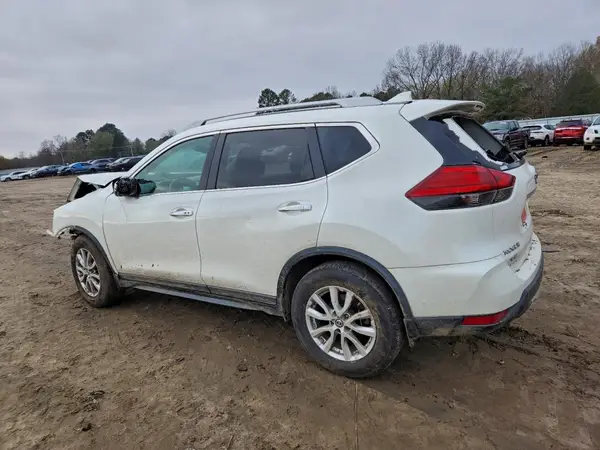 5N1AT2MTXHC888502 2017 NISSAN ROGUE - Image 2