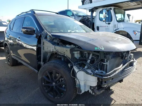 5N1AT2MTXHC888936 2017 NISSAN ROGUE - Image 1