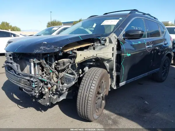 5N1AT2MTXHC888936 2017 NISSAN ROGUE - Image 2