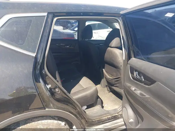 5N1AT2MTXJC710112 2018 NISSAN ROGUE - Image 8