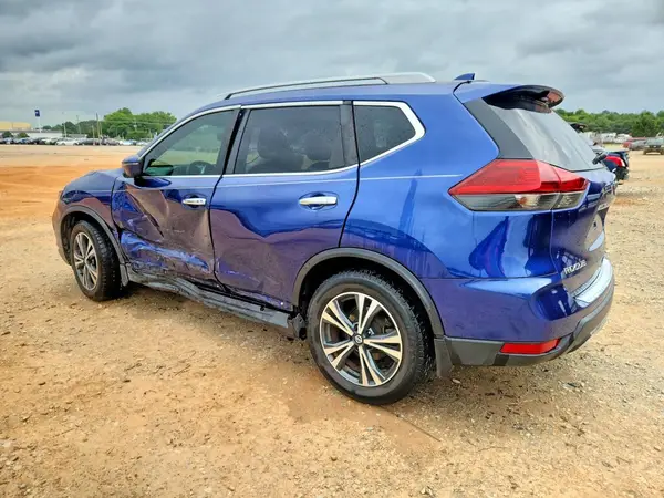 5N1AT2MTXJC714452 2018 NISSAN ROGUE - Image 2