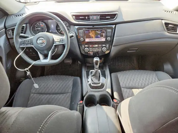 5N1AT2MTXJC722874 2018 NISSAN ROGUE - Image 8