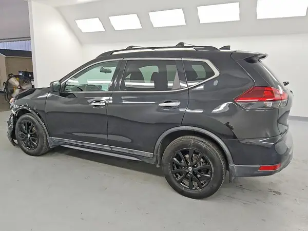 5N1AT2MTXJC728514 2018 NISSAN ROGUE - Image 2