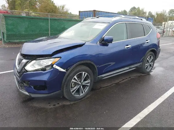 5N1AT2MTXJC741425 2018 NISSAN ROGUE - Image 2