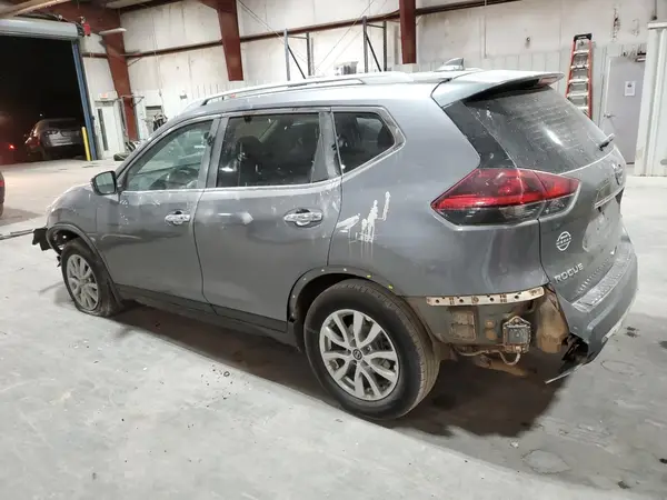 5N1AT2MTXJC743272 2018 NISSAN ROGUE - Image 2