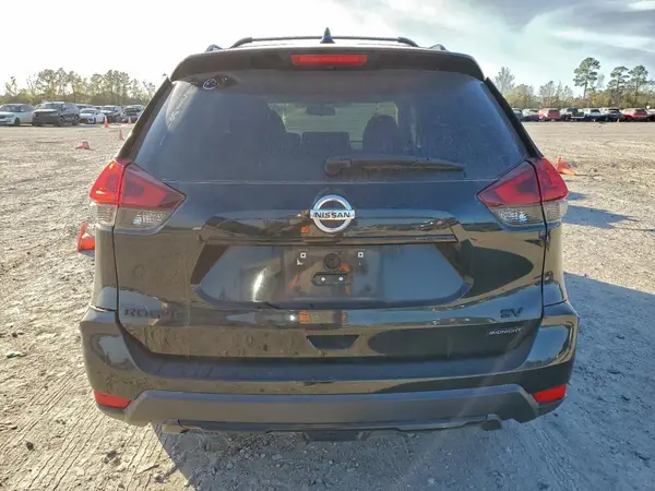 5N1AT2MTXJC751811 2018 NISSAN ROGUE - Image 8