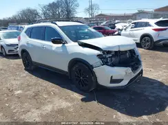 5N1AT2MTXJC758600 2018 NISSAN ROGUE