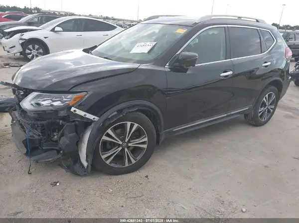 5N1AT2MTXJC760301 2018 NISSAN ROGUE - Image 2