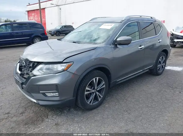 5N1AT2MTXJC761349 2018 NISSAN ROGUE - Image 2