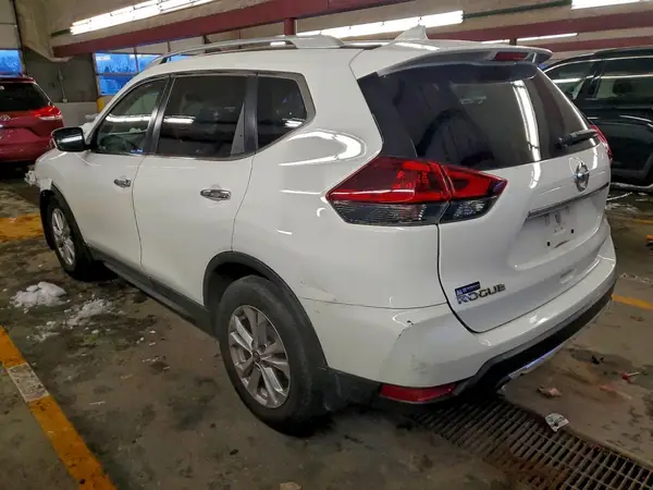 5N1AT2MTXJC763084 2018 NISSAN ROGUE - Image 2