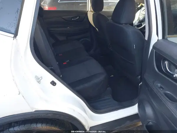 5N1AT2MTXJC772304 2018 NISSAN ROGUE - Image 8