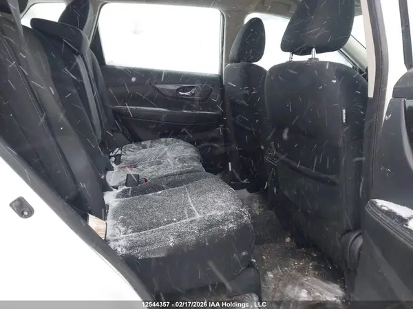 5N1AT2MTXJC777311 2018 NISSAN ROGUE - Image 8