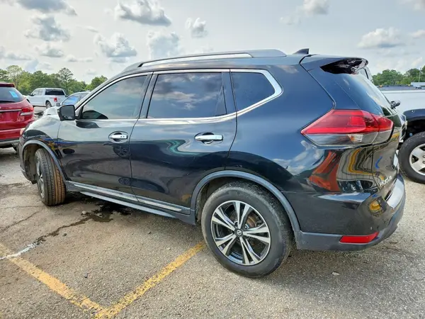 5N1AT2MTXJC778216 2018 NISSAN ROGUE - Image 2