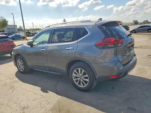 5N1AT2MTXJC786817 2018 NISSAN ROGUE - Image 2