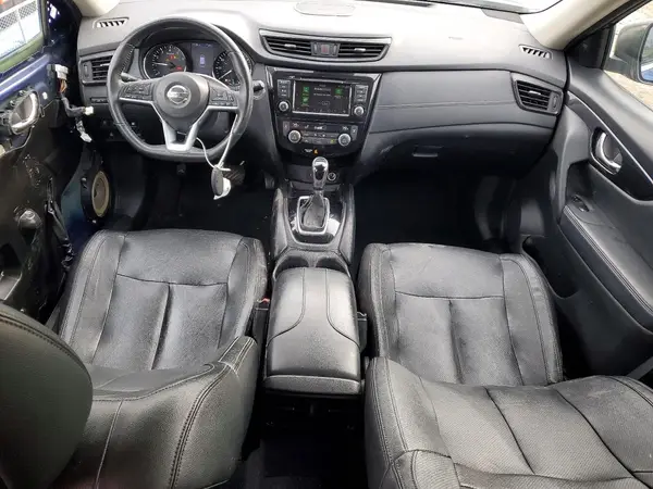 5N1AT2MTXJC796070 2018 NISSAN ROGUE - Image 8