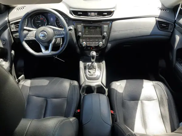 5N1AT2MTXJC797784 2018 NISSAN ROGUE - Image 8