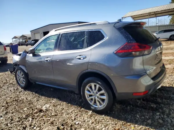 5N1AT2MTXJC800859 2018 NISSAN ROGUE - Image 2