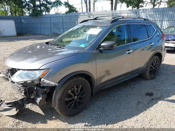 5N1AT2MTXJC801915 2018 NISSAN ROGUE - Image 2