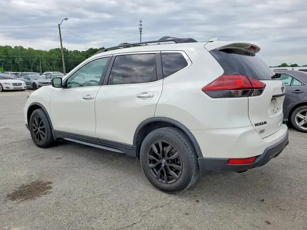 5N1AT2MTXJC804488 2018 NISSAN ROGUE - Image 2