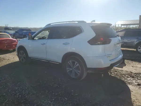 5N1AT2MTXJC806774 2018 NISSAN ROGUE - Image 2