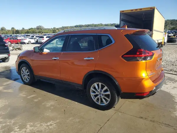 5N1AT2MTXJC817631 2018 NISSAN ROGUE - Image 2