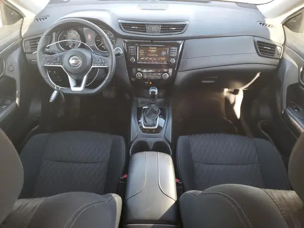5N1AT2MTXJC817631 2018 NISSAN ROGUE - Image 8