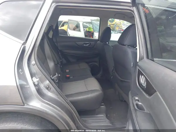 5N1AT2MTXJC829830 2018 NISSAN ROGUE - Image 8