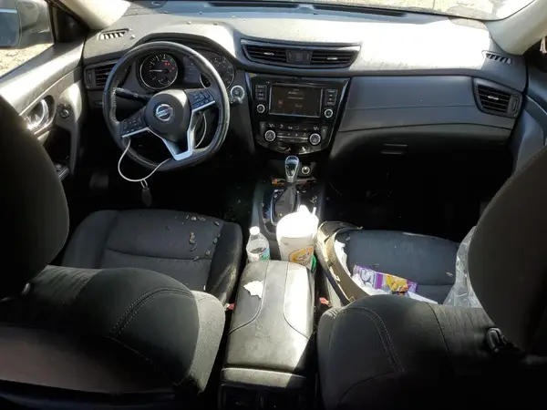 5N1AT2MTXJC831965 2018 NISSAN ROGUE - Image 8