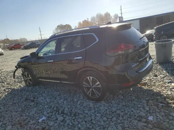 5N1AT2MTXJC834218 2018 NISSAN ROGUE - Image 2