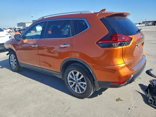 5N1AT2MTXJC843758 2018 NISSAN ROGUE - Image 2