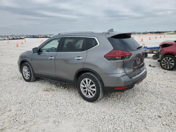 5N1AT2MTXJC843999 2018 NISSAN ROGUE - Image 2