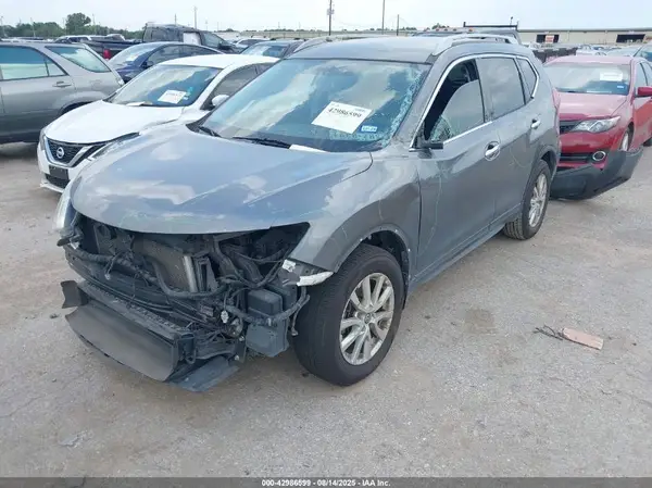 5N1AT2MTXJC847051 2018 NISSAN ROGUE - Image 2