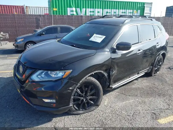 5N1AT2MTXJC847843 2018 NISSAN ROGUE - Image 2