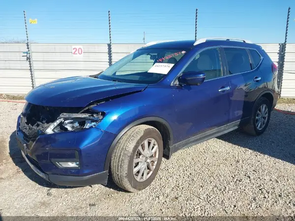 5N1AT2MTXJC848815 2018 NISSAN ROGUE - Image 2