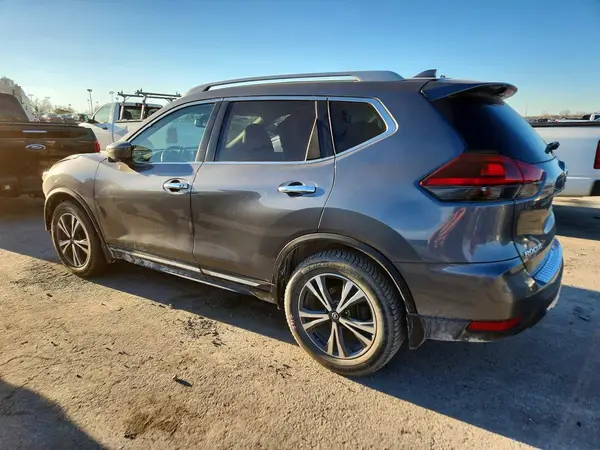 5N1AT2MTXJC849589 2018 NISSAN ROGUE - Image 2
