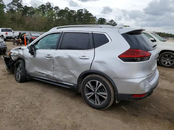 5N1AT2MTXJC852489 2018 NISSAN ROGUE - Image 2