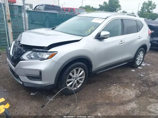 5N1AT2MTXKC701539 2019 NISSAN ROGUE - Image 2