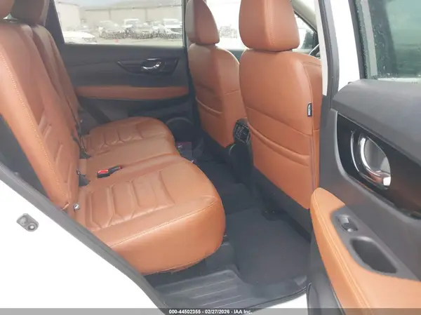 5N1AT2MTXKC711519 2019 NISSAN ROGUE - Image 8